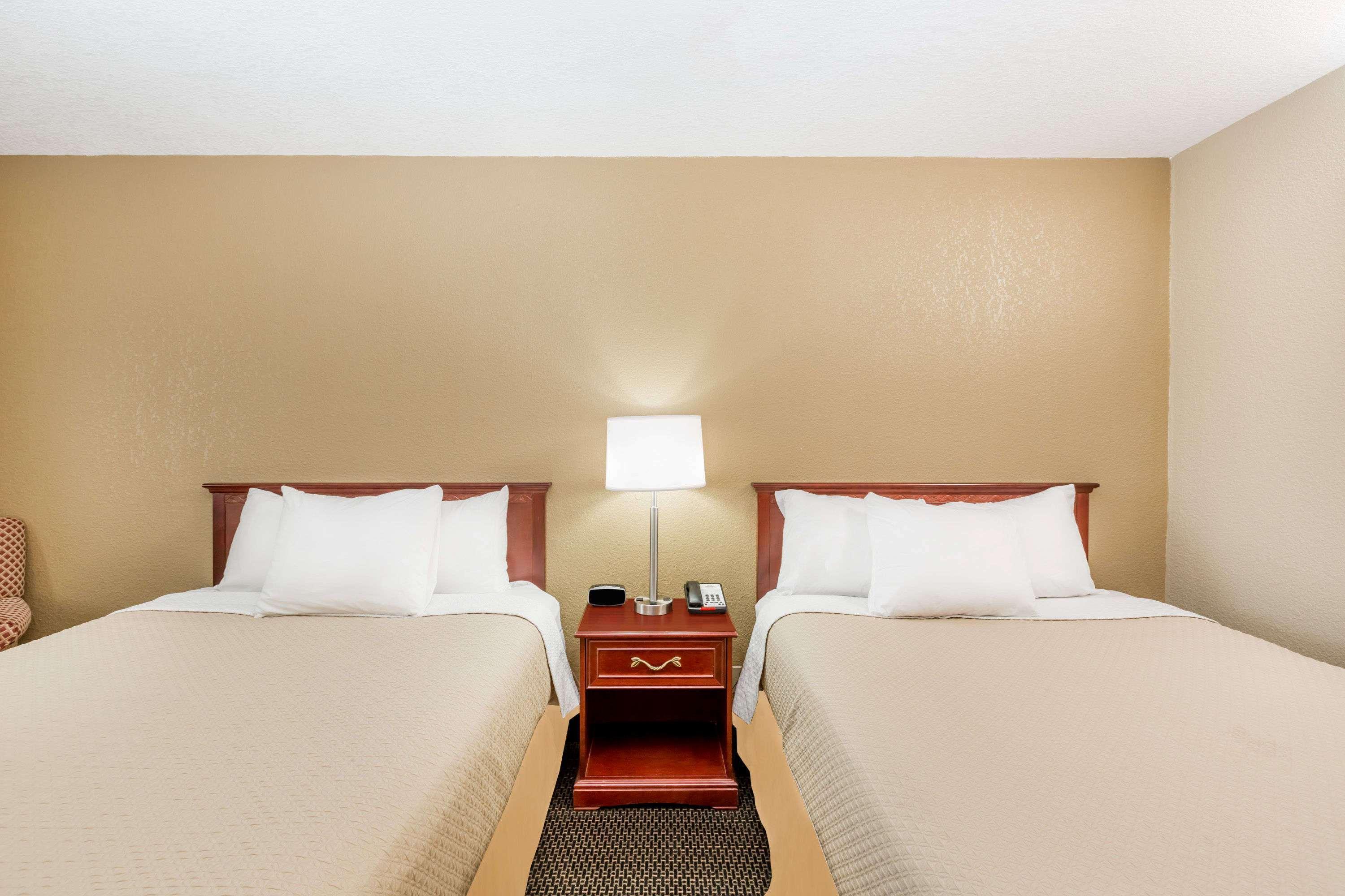 Days Inn By Wyndham West Des Moines Exteriér fotografie